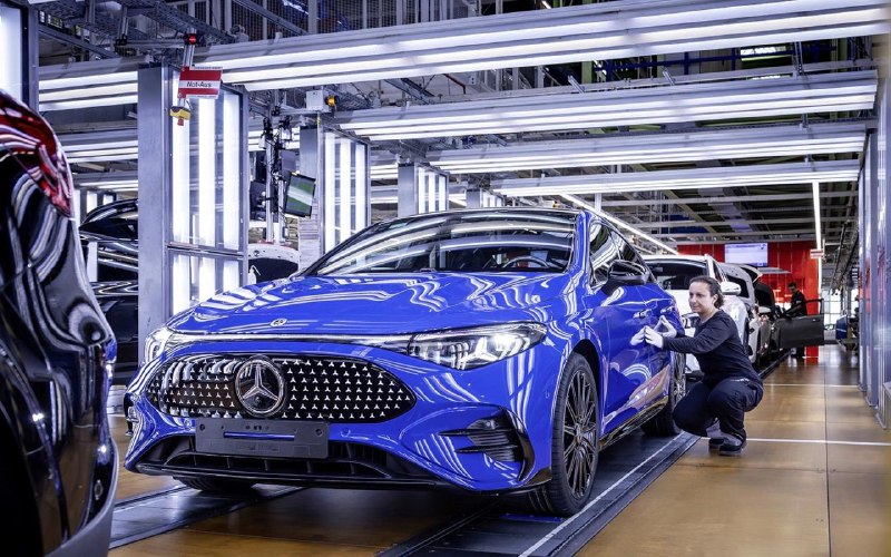 Mercedes-Benz запустил производство нового поколения модели CLA с электрическими и гибридными версиями