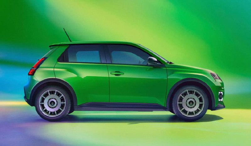Обновления в линейке электромобилей Renault 5 E-Tech: новая базовая версия Five