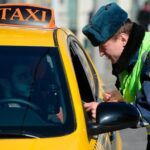 Начаты проверки таксистов на наличие обязательной аттестации в Москве