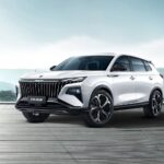 Новый кроссовер Huge от Dongfeng представлен в России