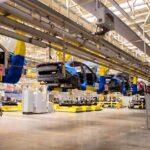 Geely приостанавливает расширение производства из-за избытка мощностей
