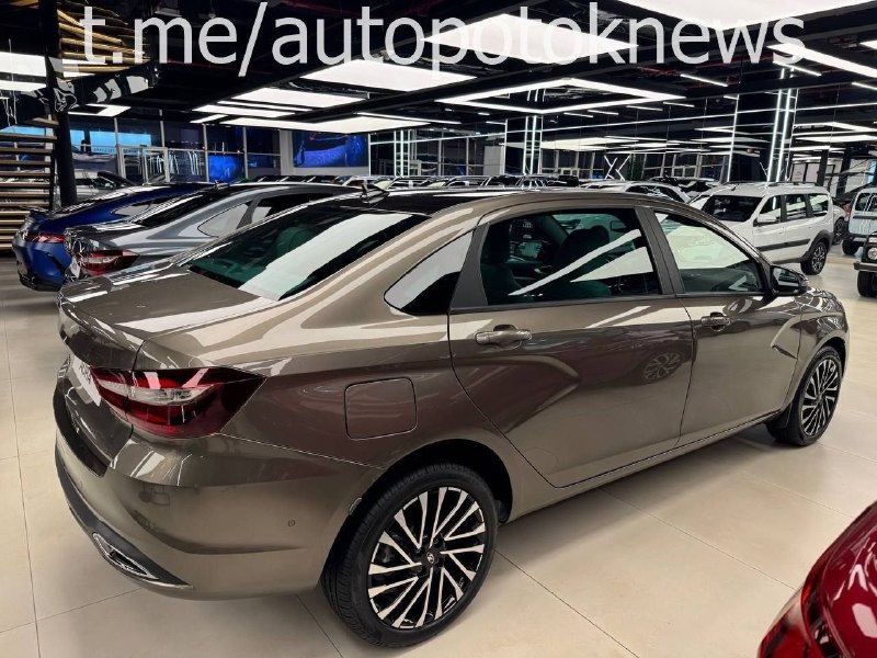 Рост популярности модели LADA Aura и продажи бизнес-седанов АВТОВАЗа