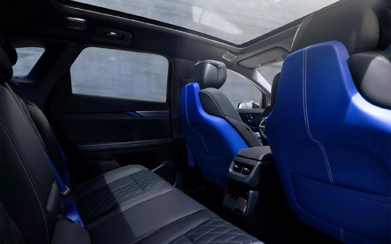 Представлен мощный электрокроссовер Cadillac Optiq-V с зарядкой NACS