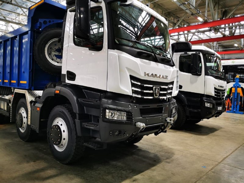 КАМАЗ планирует экспортировать новые самосвалы К5 с современными кабинами Mercedes-Benz