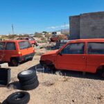 Партия заброшенных Русских автомобилей Ока в американской пустыне
