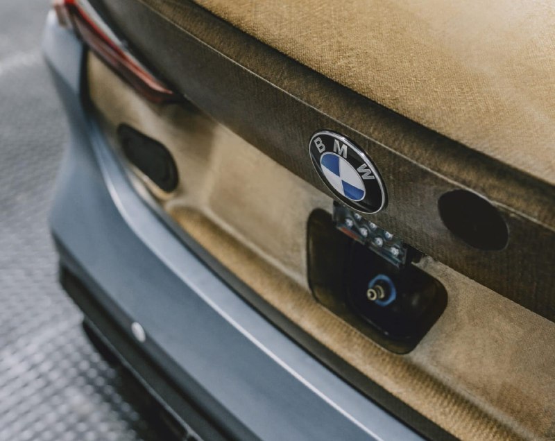 BMW внедряет экологические углепластики из льняных волокон BMW внедряет экологические углепластики из льняных волокон