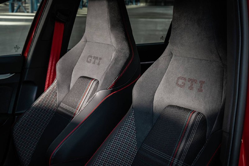 Golf GTI Edition 50 установил рекорд скорости на Нюрбургринге Golf GTI Edition 50 установил рекорд скорости на Нюрбургринге