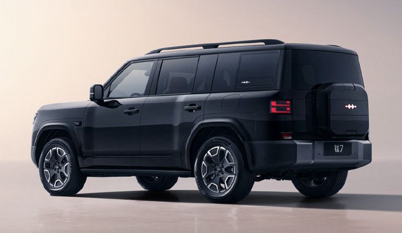 Компания BYD презентовала новую модель кроссовера FangChengBao Leopard 7 Компания BYD презентовала новую модель кроссовера FangChengBao Leopard 7