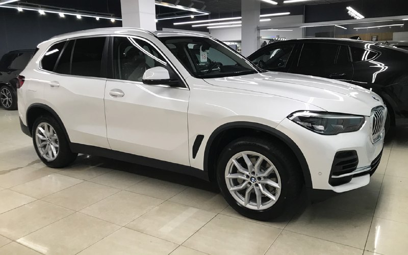 В Калининграде выпущены ограниченные партии BMW X5 и X6 2025 года из запасных частей