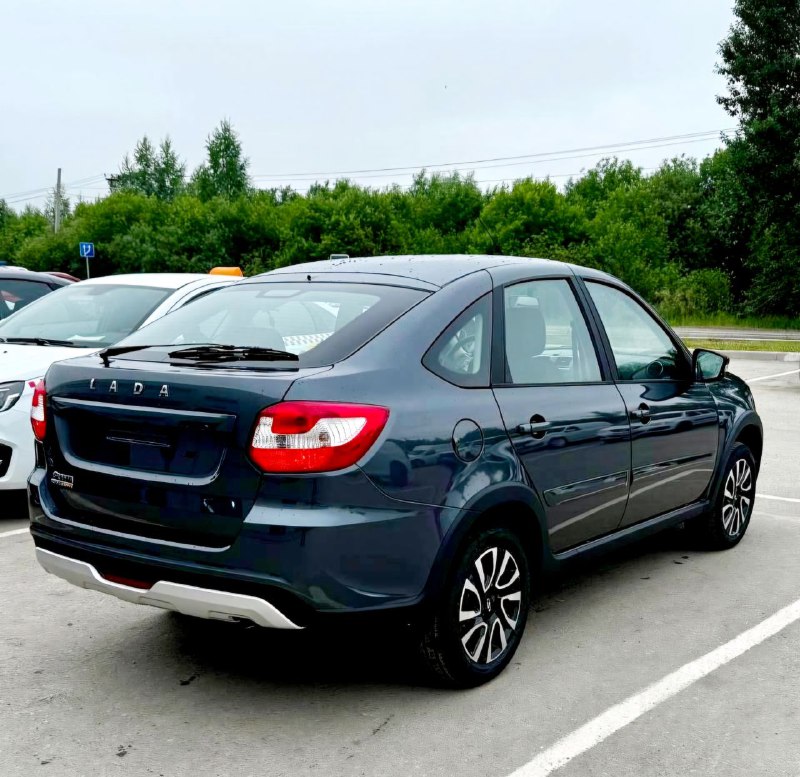 АВТОВАЗ запускает поставки нового кросс-версии LADA Granta АВТОВАЗ запускает поставки нового кросс-версии LADA Granta