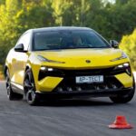 Обзор электрического кроссовера Lotus Eletre: первый опыт работы на трассе