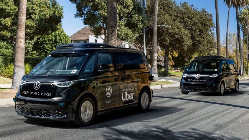 Volkswagen анонсирует массовое производство беспилотных минивэнов ID. Buzz AD Volkswagen анонсирует массовое производство беспилотных минивэнов ID. Buzz AD