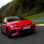 Volkswagen представляет особую версию Golf GTI Edition 50 с мощным двигателем