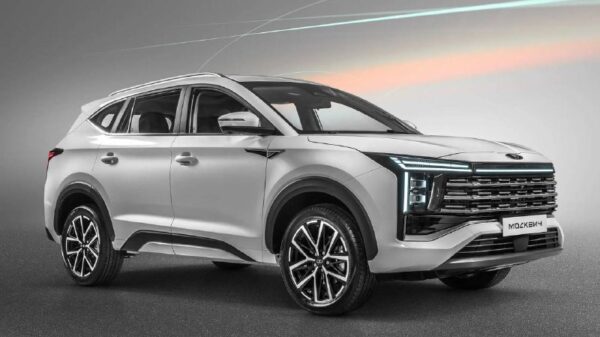 Внедорожник «Москвич 8»: первый семиместный автомобиль бренда на базе JAC X8 Plus