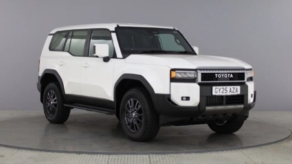 Компания Toyota выпустила грузовой фургон на базе Land Cruiser Prado