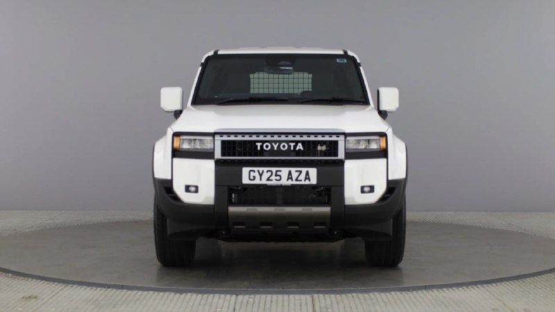 Компания Toyota выпустила грузовой фургон на базе Land Cruiser Prado