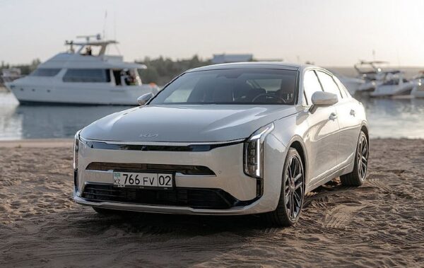 Обновленная Kia K8 с полным приводом поступила в продажу в Казахстане