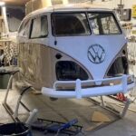 Инженер превратил старый Volkswagen T2 в работающий вертолёт