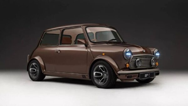 Рестомод классического Mini: обновленный стиль от крафтового ателье