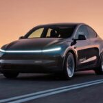 Tesla запускает ограниченный пилотный сервис беспилотных такси в Остине