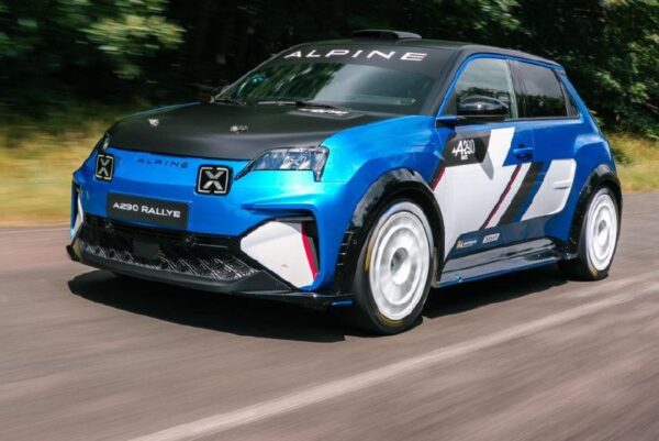 Alpine A290 Rallye готовится к участию в гонках в рамках перехода к электромобилям