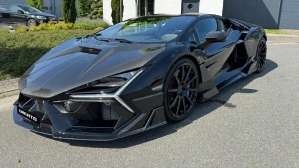 В Россию привезут уникальный эксклюзивный Lamborghini Revuelto от Mansory