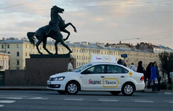 В Санкт-Петербурге планируют полностью перейти на электрические такси к 2033 году