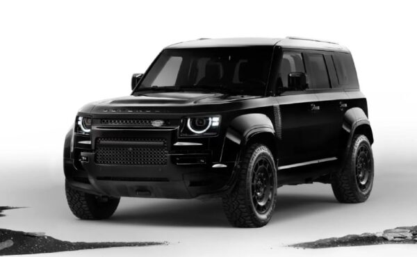 Новая версия внедорожника Land Rover Defender Octa Black получила мощный двигатель и уникальный дизайн