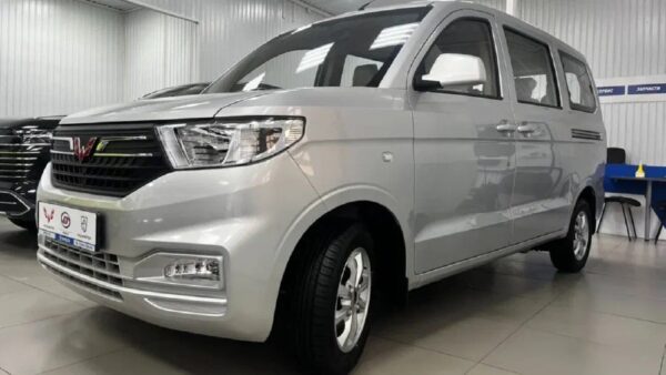 На российском рынке появится компактвэн Wuling Hongguang V по цене Lada Largus