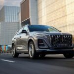 Hongqi HS3 стал доступнее: его цена сравнима с Lada Aura