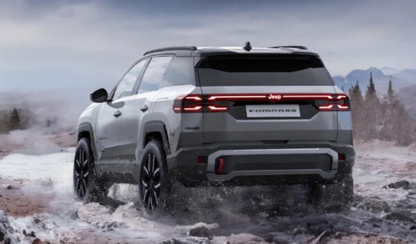 Внедорожная версия Jeep Compass 4xe для европейского рынка