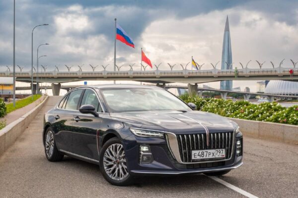 Hongqi H5: элегантный и комфортный седан бизнес-класса