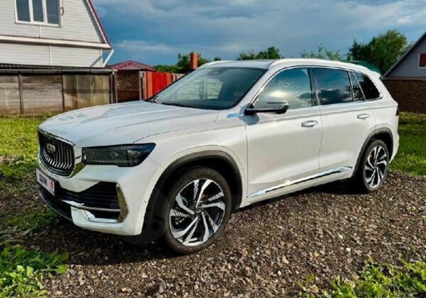 Первое впечатление от нового кроссовера Geely Monjaro