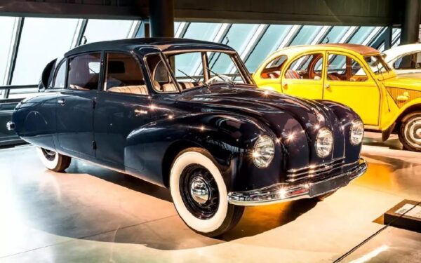 История и особенности Tatra 87 — автомобиля для высших офицеров