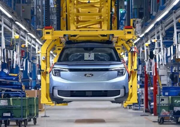 Ford планирует сокращение почти трех тысяч сотрудников в Германии из-за снижения спроса на электромобили