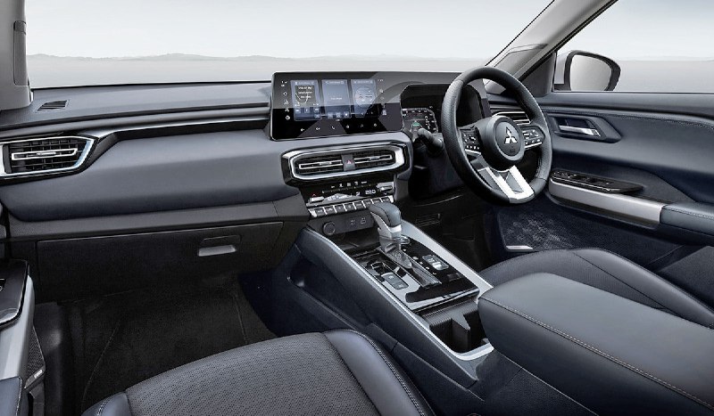На рынке представлен новый семиместный кроссовер Mitsubishi Destinator