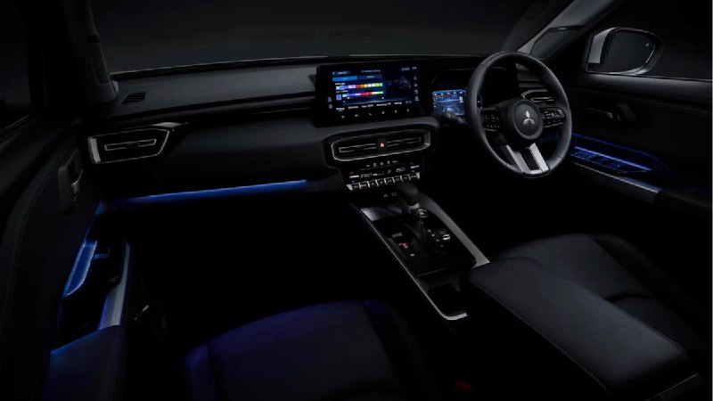 Mitsubishi Представил Новый Семиместный Кроссовер Destinator