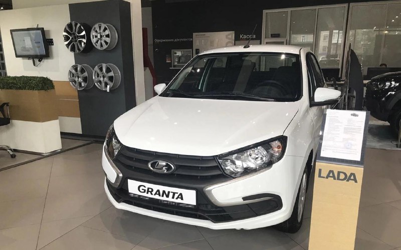 Lada Iskra осталась в модельной гамме АвтоВАЗа вместо замены Granta Lada Iskra осталась в модельной гамме АвтоВАЗа вместо замены Granta