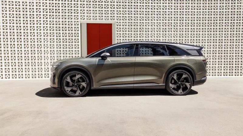 Uber вложит 300 миллионов долларов в развитие автономных такси с Lucid