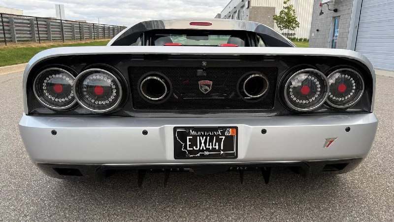 Уникальный гиперкар Falcon F7 выставлен на аукцион: редкая модель в продаже Уникальный гиперкар Falcon F7 выставлен на аукцион: редкая модель в продаже