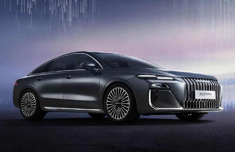 Роскошный салон нового флагманского седана Roewe M7 DMH Роскошный салон нового флагманского седана Roewe M7 DMH