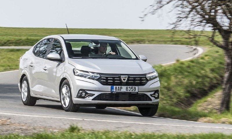 Сравнение LADA Iskra и Renault Logan: цена и характеристики Сравнение LADA Iskra и Renault Logan: цена и характеристики