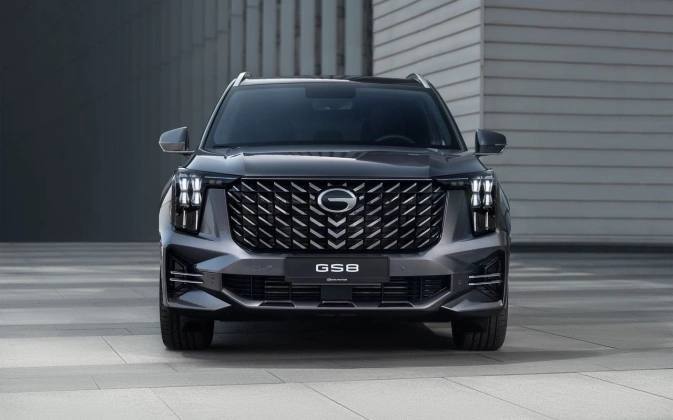 Обновленная версия GAC GS8 в России: улучшения и новые характеристики Обновленная версия GAC GS8 в России: улучшения и новые характеристики