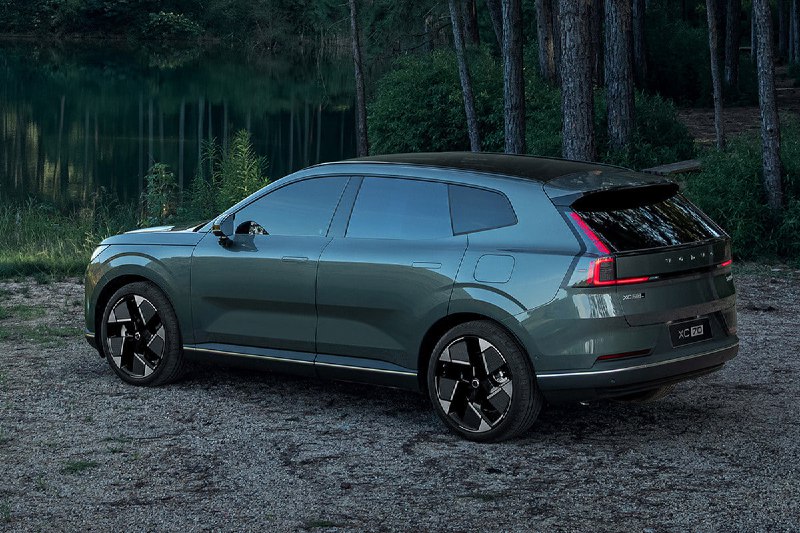 Volvo XC70 возвращается в виде гибридной модели для китайского рынка Volvo XC70 возвращается в виде гибридной модели для китайского рынка