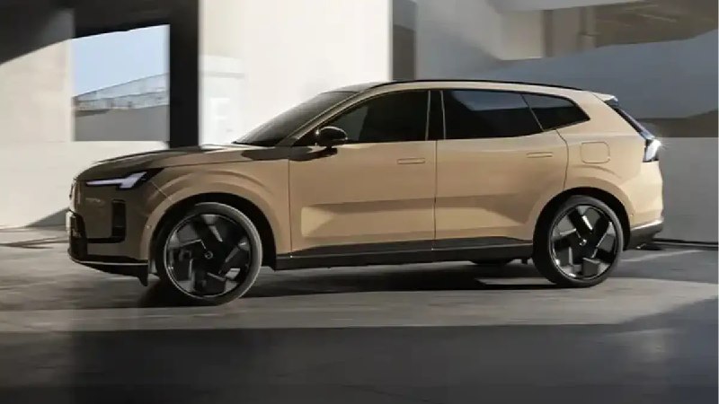 Обновленный Volvo XC70: первый взгляд и особенности новой модели
