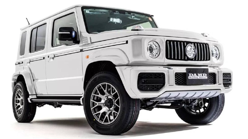 Японский ателье преобразило Suzuki Jimny в уникальные внедорожные стили
