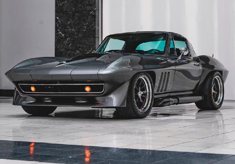 Рестомод 1967 года Chevrolet Corvette Sting Ray: сочетание классики и модерна Рестомод 1967 года Chevrolet Corvette Sting Ray: сочетание классики и модерна