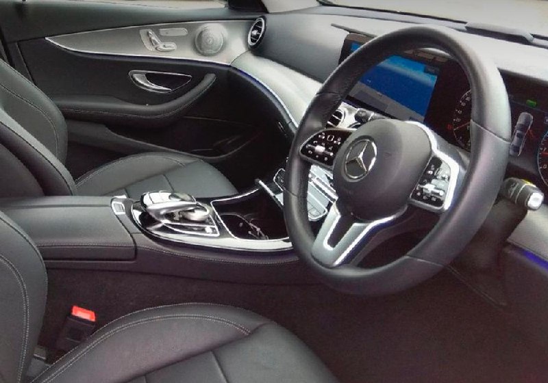 Преимущества и недостатки езды на Mercedes E-Class 2019 против японских автомобилей
