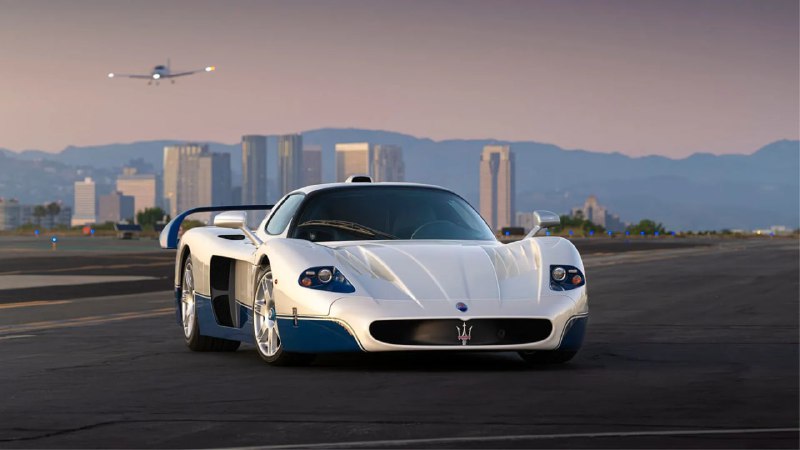 Редкая Maserati MC12 Stradale выставляется на аукцион с рекордной ценой Редкая Maserati MC12 Stradale выставляется на аукцион с рекордной ценой
