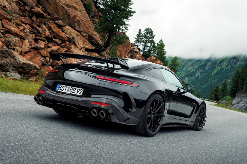 Лимитированный суперкар Mercedes-AMG GT от Brabus с мощностью 1000 л.с. Лимитированный суперкар Mercedes-AMG GT от Brabus с мощностью 1000 л.с.